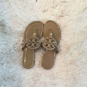 AMAZING CONDITION SIZE 7.5 TORYBURCH MILLER SANDAL